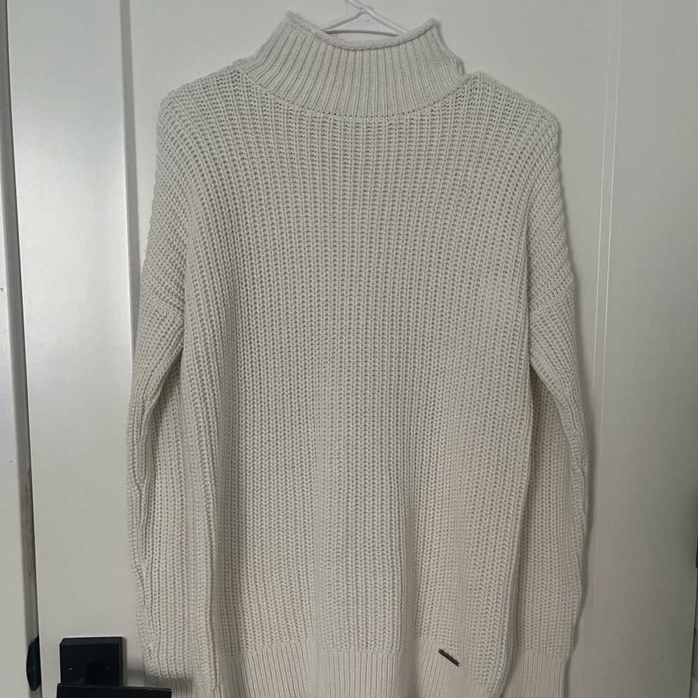 NWT Abercrombie & Fitch Cream Knit Sweater
